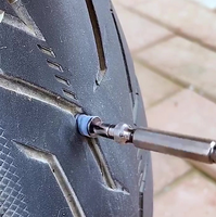 Nouveau Kit de Réparation de Pneus avec Patch Métallique – Outils Tubeless pour Tous Véhicules – Installation Facile, Remplacement de Haute Qualité, Tailles S/M/L, Vis et Clous
