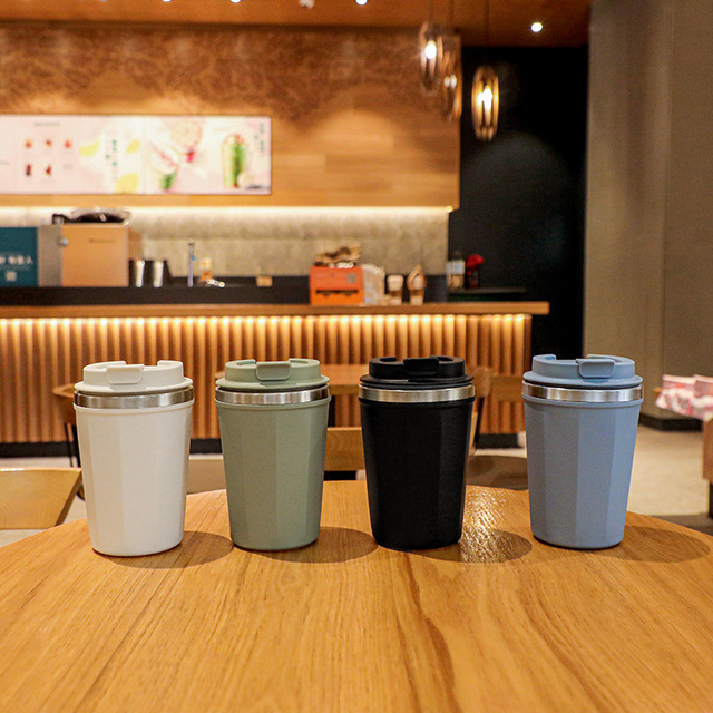 2026 Emerit 380ML 500ML Custom Logo Non-spill Non-Fall 18/8 Stainless Steel Liner Suction Cup Coffee Milk Drinking Mugs Tumblers