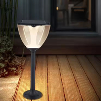 Lampe de jardin LED super lumineuse IP65 étanche, décoration moderne, corps en aluminium avec lumière de pilier de portail solaire en PC noir