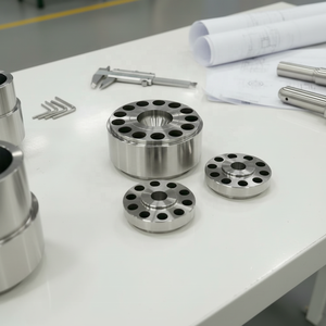 <span class=keywords><strong>Buse</strong></span> d'extrusion pour machine <span class=keywords><strong>de</strong></span> moulage par injection <span class=keywords><strong>de</strong></span> PVC et <span class=keywords><strong>de</strong></span> nylon, <span class=keywords><strong>de</strong></span> haute précision, durable et <span class=keywords><strong>à</strong></span> finition élégante, pour une longue durée <span class=keywords><strong>de</strong></span> vie - Product Image 1