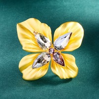 Bros Pin Desainer Mewah Wanita Model Bunga Empat Daun Gelas Sampanye Weiman, Kristal Rhinestone Paduan Logam, Dapat Dipesan Sesuai Keinginan