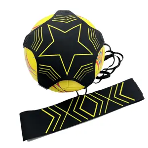 Neues Jugendfußball-Training-Gerät Ballnetz Selbstzwecktraining Kick Praxis-Trainer verstellbarer Taillengürtel Fußball-Einzelausbilder