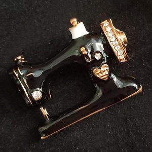 Envío Gratis broches mujer brujería de la concientización sobre <span class=keywords><strong>el</strong></span> cáncer de mama anillo de perlas de bufanda saree broche pin hijab - Product Image 4