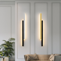 Lampu Dinding LED Strip Panjang Minimalis Besi untuk Kamar Tidur, Lampu Tempel Dinding, Dapat Diredupkan, Dekorasi Latar Belakang TV Mewah