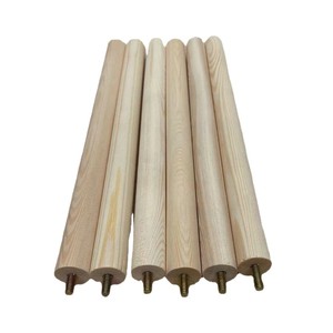 Varillas redondas de madera de pino con rosca para uso en tiendas de campaña y como perchas para ropa. - Product Image 5