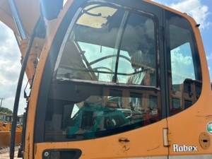 Excavadora Usada de Buena Calidad HYUNDAI 210W-9T con Motor Diésel y Bomba Hidráulica, Pocas Horas de Uso, Bien Mantenida, Perfecta para la Construcción de Carreteras - Product Image 6