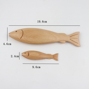 Kustom kualitas tinggi penjualan laris dekorasi ikan kayu Ukir kayu padat dekorasi mebel kerajinan DIY
