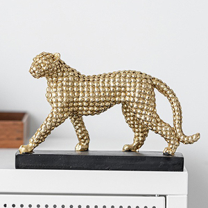 Sculpture Moderne Léopard Doré en Résine, Statuette Animale Panthère pour Décoration Salon, Bureau, Meuble TV - Product Image 3
