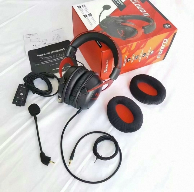 HyperX Cloud II Over-Ear Gaming Headset, suitable for PS4, 7.1 , active noise cancellation, memory foam ear pads, aluminum