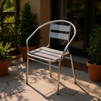 Chaise d'extérieur Uyiem en alliage d'aluminium, empilable, style minimaliste moderne, idéale pour les cafés et les espaces de restauration, pour les banquets et les expositions sur balcon.