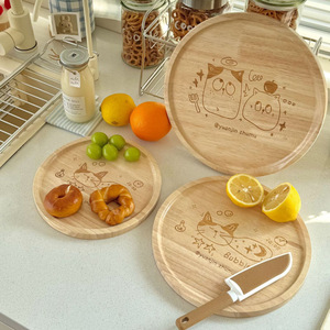 Assiette ronde en bois Yuanjin, qualité alimentaire, design mignon de dessin animé, pour fruits, steak, utilisation en fête - Product Image 1