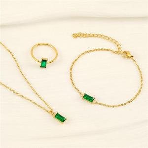 エレガントなステンレス鋼ジュエリーセットPVD 14K金メッキバゲットエメラルドストーンネックレスブレスレットリング女性ジュエリーセット - Product Image 1