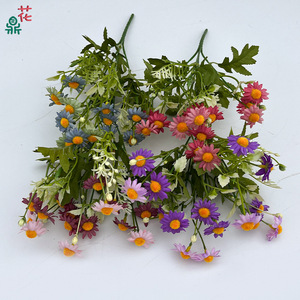 Fleur artificielle en soie de marguerite de camomille réaliste pour la décoration intérieure, style moderne, vente en gros transfrontalière - Product Image 1