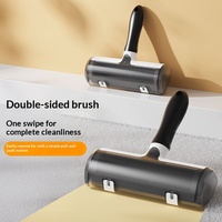 Rouleau Électrostatique Réutilisable en ABS en Forme de T pour Éliminer les Poils d'Animaux, Auto-Nettoyant Bidirectionnel, Brosse pour Poils de Chien et de Chat pour Canapé et Tapis (Vente en Gros)
