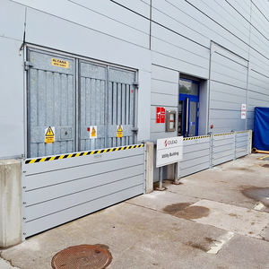 Barriera Antiallagamento in Alluminio Argento a Prezzo Competitivo con Spessore di 35mm e Capacità di Carico di 2200 lb per Ingressi di Magazzini - Product Image 5