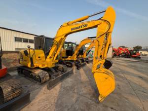 Excavatrice Komatsu PC56 PC60 d'occasion, mini-excavatrice de 5 tonnes, pièces d'origine, bon état, prête à travailler, faible nombre d'heures, à vendre - Product Image 2