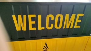 Op Maat Gemaakte Industriële Ijzeren Receptie Container Stijl Bar Teller Voor Hotels En Commercieel Meubilair - Product Image 6