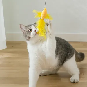 Jouet en fil d'acier pour chat Bâton en plastique avec plumes pour chat Bâton interactif pour chat avec souris en peluche