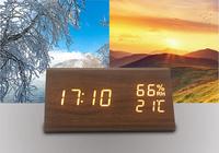 Tijd/datum/temperatuur LED-display Driehoekige houten bureauklok met modern design voor kantoor, woonkamer en nachtkastje