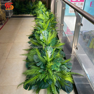 Décoration de mariage SMOOTH : Centre de table tropical réaliste en palmier vert pour fleuriste - Product Image 2
