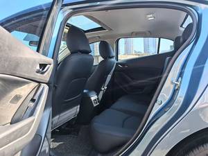 سيارة مستعملة مازدا <span class=keywords><strong>3</strong></span> أكسيلا 2017 فاخرة، محرك 1.5 لتر، ناقل حركة أوتوماتيكي، مالك واحد، عداد كيلومترات منخفض، فتحة سقف، تشغيل بدون مفتاح، موفرة للوقود، جاهزة للشحن - Product Image 6