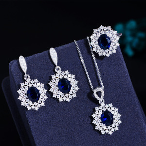 Set di Gioielli alla Moda Europeo-Americano, Collana, Orecchini e Anello Placcati Argento con Zirconi, Catena Verde <span class=keywords><strong>Hurrem</strong></span> Sultan - Product Image 4