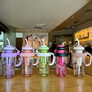 2025 grande capacité été paille tasse nouvelle haute apparence niveau bouteille d'eau en plastique chanceux ventre tasse avec belle conception <span class=keywords><strong>de</strong></span> <span class=keywords><strong>vent</strong></span> - Product Image 1