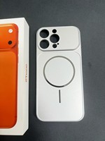 Étui de téléphone rigide en PC Corning durable, design magnétique, revêtement métallique, anti-rayures, antichoc, fin, compatible avec la charge sans fil