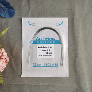 Fil orthodontique en acier inoxydable, type Archwires Lower 018, pour l'alignement des dents chez l'adulte - Product Image 1