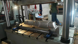 สำหรับรถตู้โตโยต้าไฮเอซ ปี 2005 ประตูหลัง 1880 ตัวถังกว้าง ประตูท้าย <span class=keywords><strong>หลังคา</strong></span>ต่ำ <span class=keywords><strong>หลังคา</strong></span>สูง - Product Image 4