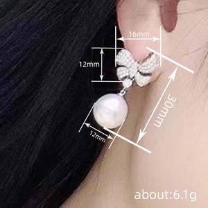 E4142 Pendientes de perlas de oro blanco con lazo de diamantes, joyería de boda para mujer, estilo clásico - Product Image 6