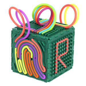 Cube d'activités en silicone Koan, jouet de puzzle sensoriel, rouge foncé et vert, éducatif pour les enfants - Product Image 4