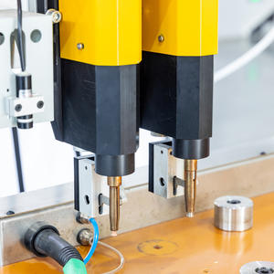 溶接M3-M8スタッドマシンを備えた複数の溶接ガン自動<span class=keywords><strong>CNC</strong></span>スタッドボルト溶接機 - Product Image 3