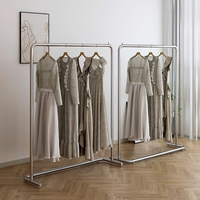 Nouveau style de porte-vêtements en fer et en métal personnalisé cintre de supermarché pour magasin meubles et présentoir en tissu