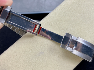 Montre de plongée lumineuse et étanche à mouvement automatique en acier inoxydable 904L pour hommes - Product Image 6