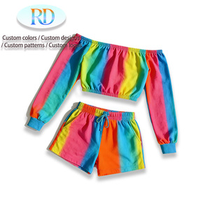 ชุดเสื้อครอปและกางเกงขาสั้นลายสายรุ้งสำหรับเด็กผู้หญิง ชุดฤดูร้อน 2 ชิ้นสำหรับเด็ก ชุดลำลองชายหาดสำหรับเด็กผู้หญิงตัวเล็ก - Product Image 2