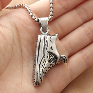 Yunnique – collier avec pendentif en forme de baskets en acier inoxydable pour hommes, bijoux décontractés rétro à la mode, 19040 - Product Image 3