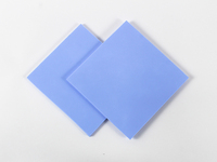 Un coussin thermique en silicone souple, conductivité thermique 1w/m~10w/m. K, et autres caractéristiques : couleurs, épaisseur, dureté, etc. Peut être personnalisé.