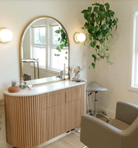 Mueble de Peluquería con Espejo de Pared Arqueado, Grande, Dorado, con Mesa de Peluquería, Iluminación LED, Estación de Maquillaje de Madera - Product Image 3