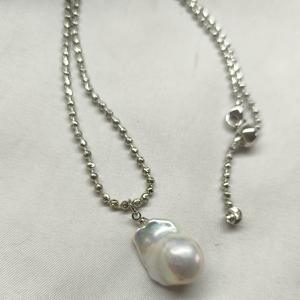 Collar Ajustable con Cadena Chapada en Oro de 14k y Dije de Perla Great Roc con 50cm de Longitud Total y Fuerte Preservación del Color - Product Image 3