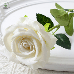 ورود حمراء اصطناعية بالجملة للزينة، باقات زهور حريرية مزيفة للزفاف والديكور المنزلي - Product Image 6