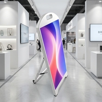 Tótem Publicitario LED de Interior a Todo Color y Alto Brillo, Letrero Portátil con Base para Piso y CMS Basado en la Nube para Cadenas de Tiendas
