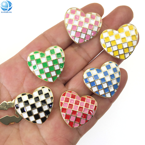 Fermagli per Bottoni in Metallo Smaltato a Fantasia a Cuori a Scacchi, Popolari per Abiti da Donna, Ideali come <span class=keywords><strong>Gemelli</strong></span> - Vendita all'Ingrosso - Product Image 3