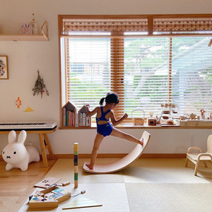 Tabla de Equilibrio Infantil de Madera con Formas Geométricas, Juguete de Entrenamiento de Integración Sensorial para Jugar en Interiores, 4-6 Años, Unisex - Product Image 3