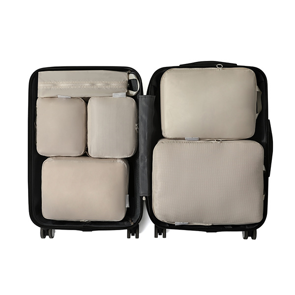 Conjunto de seis piezas beige