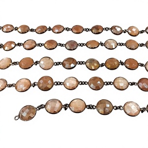 Piedra Lunar Melocotón Natural en Forma de Moneda, Briolette, Latón Recubierto Místico, Conector de Bisel de 12mm, Cadena de Alta Calidad, Se Vende por Pie - Product Image 1
