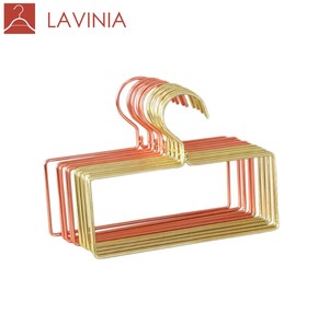 Percha Cuadrada Lavinia Dorada y Oro Rosa para Bufandas, Sujetadores, Suéteres, Ropa Interior, Corbatas y Bolsos - Product Image 1