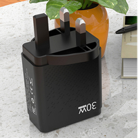 Adaptateur multi-ports 4 ports QC3.0 PD 30W double Type-C + double USB avec prises EU/US/UK pour téléphones mobiles et écouteurs