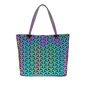 Çanta yeni holografik flaş yansıtıcı büyük tote çanta moda marka geometrik Crossbody çanta