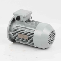 Moteur asynchrone triphasé AC IE2 à haut rendement YE2-80M2-2 1,1 kW 380 V 3000 tr/min avec boîtier en aluminium pour entraînement industriel